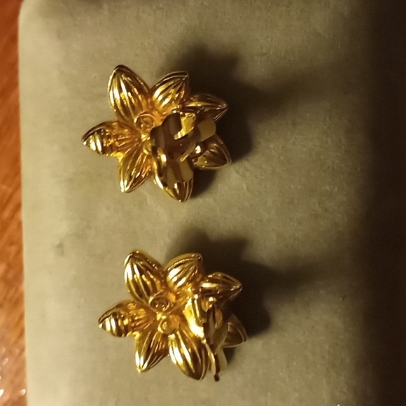 Vintage Swarovski clip earrings - Picture 4 of 7